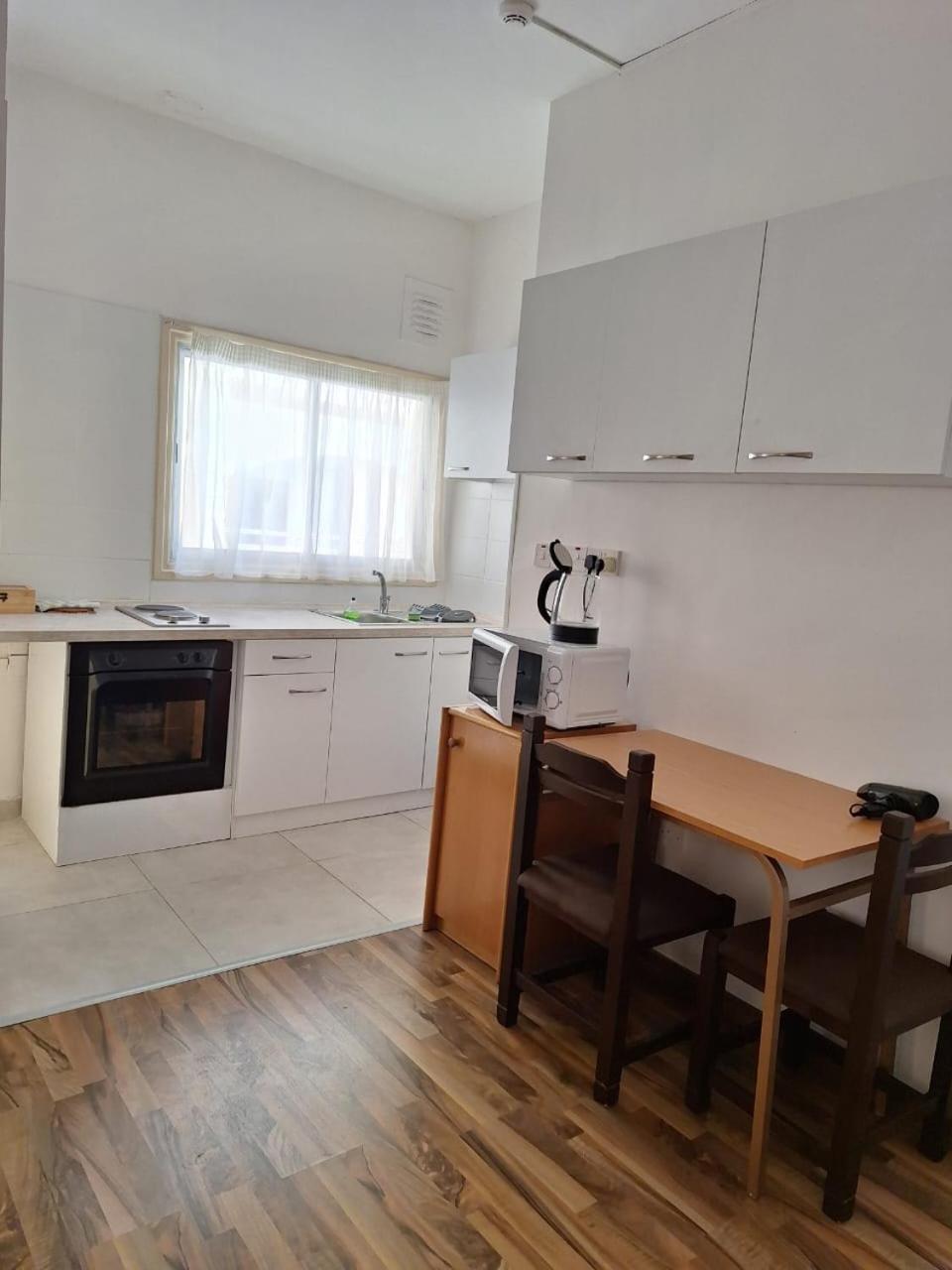 Terpsichore Holiday Apts Limassol Eksteriør billede