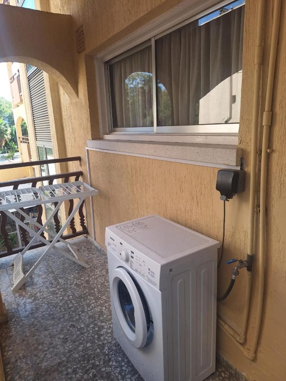 Terpsichore Holiday Apts Limassol Eksteriør billede