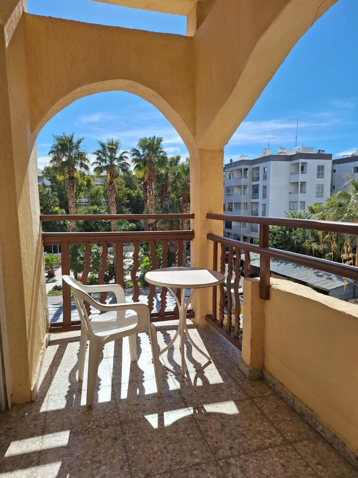 Terpsichore Holiday Apts Limassol Eksteriør billede